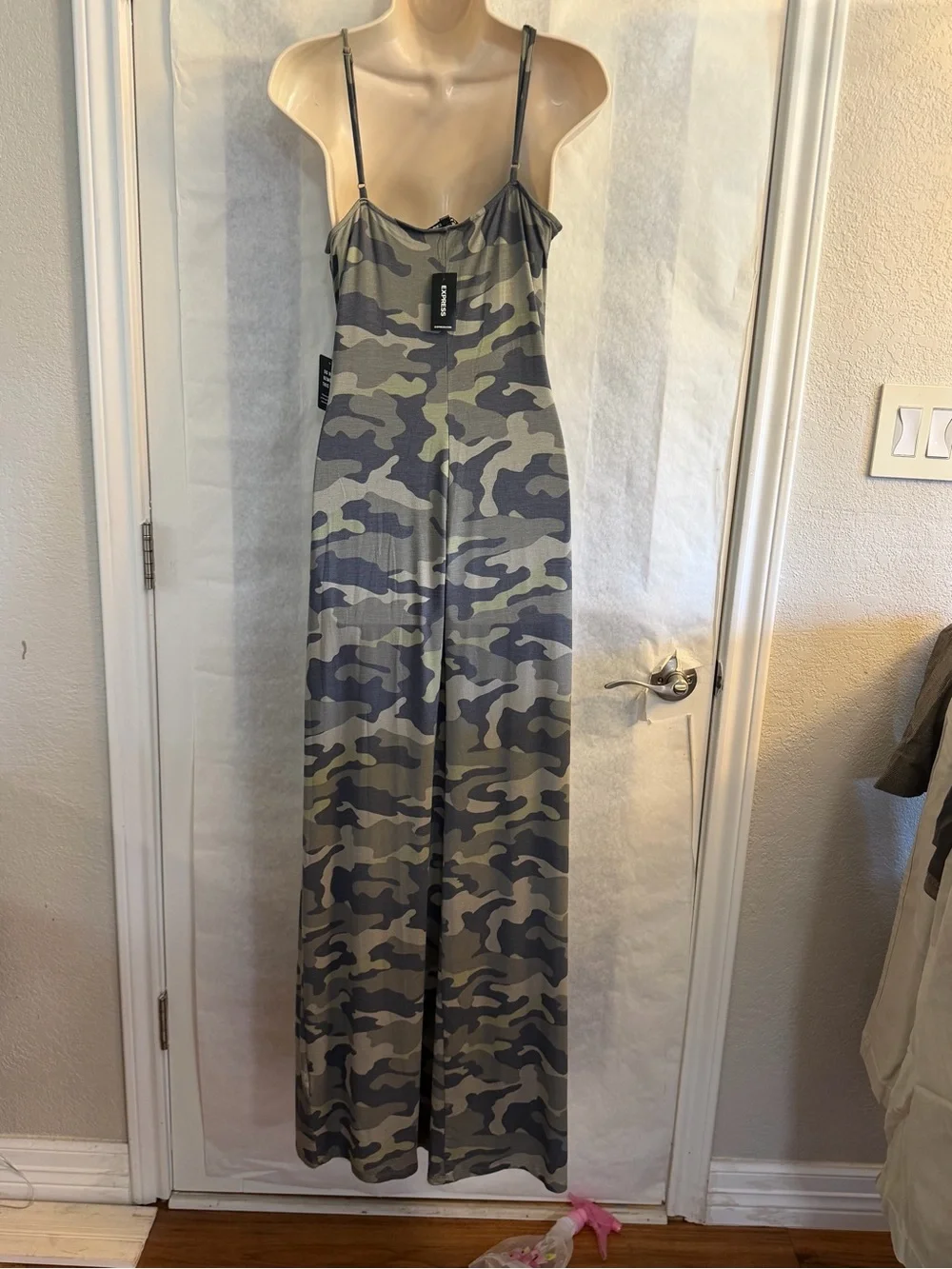 Express Camouflage Ruched Side Maxi Dress NWT Sz-S. B2 - Picture 4 of 11